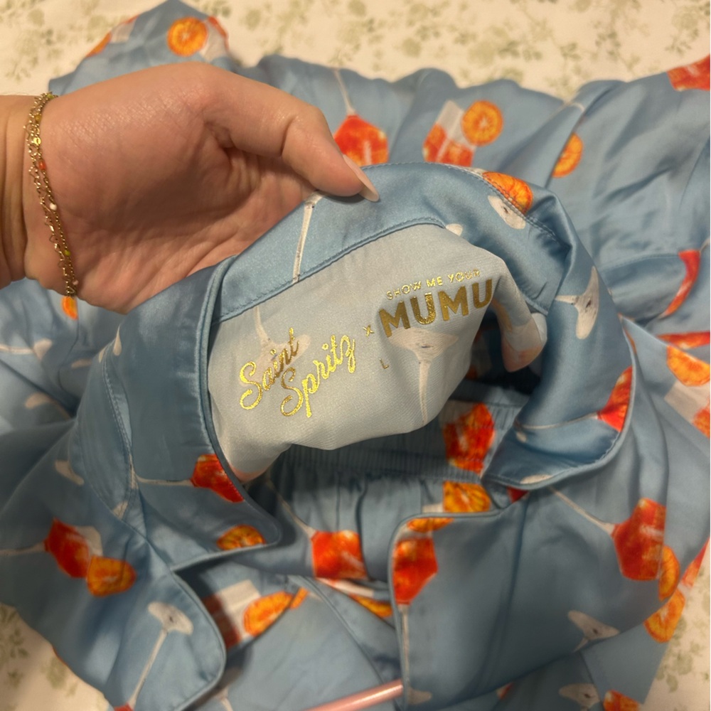 Show Me Your Mumu Classic PJ Set in Saint Spritz Silky M/L - Picture 2 of 3